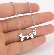 Load image into Gallery viewer, The Humming Bird of Love - Necklace