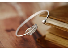 Load image into Gallery viewer, The Angel&#39;s Feather - Bracelet
