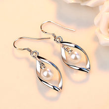 Load image into Gallery viewer, The Pearl Eye Earrings