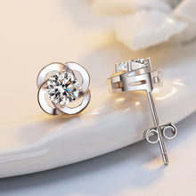 Load image into Gallery viewer, Sterling Silver Clover Earrings