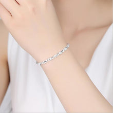 Load image into Gallery viewer, Elegant Detail Bracelet