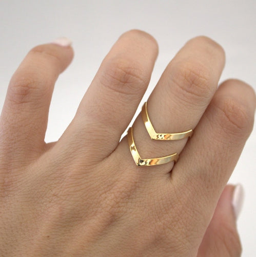 The Double Chevron or Shooting Arrow Ring